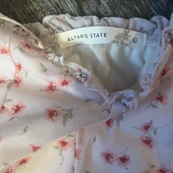 Altar’d State Floral Ruffle Strap crop Top - Picture 2 of 4